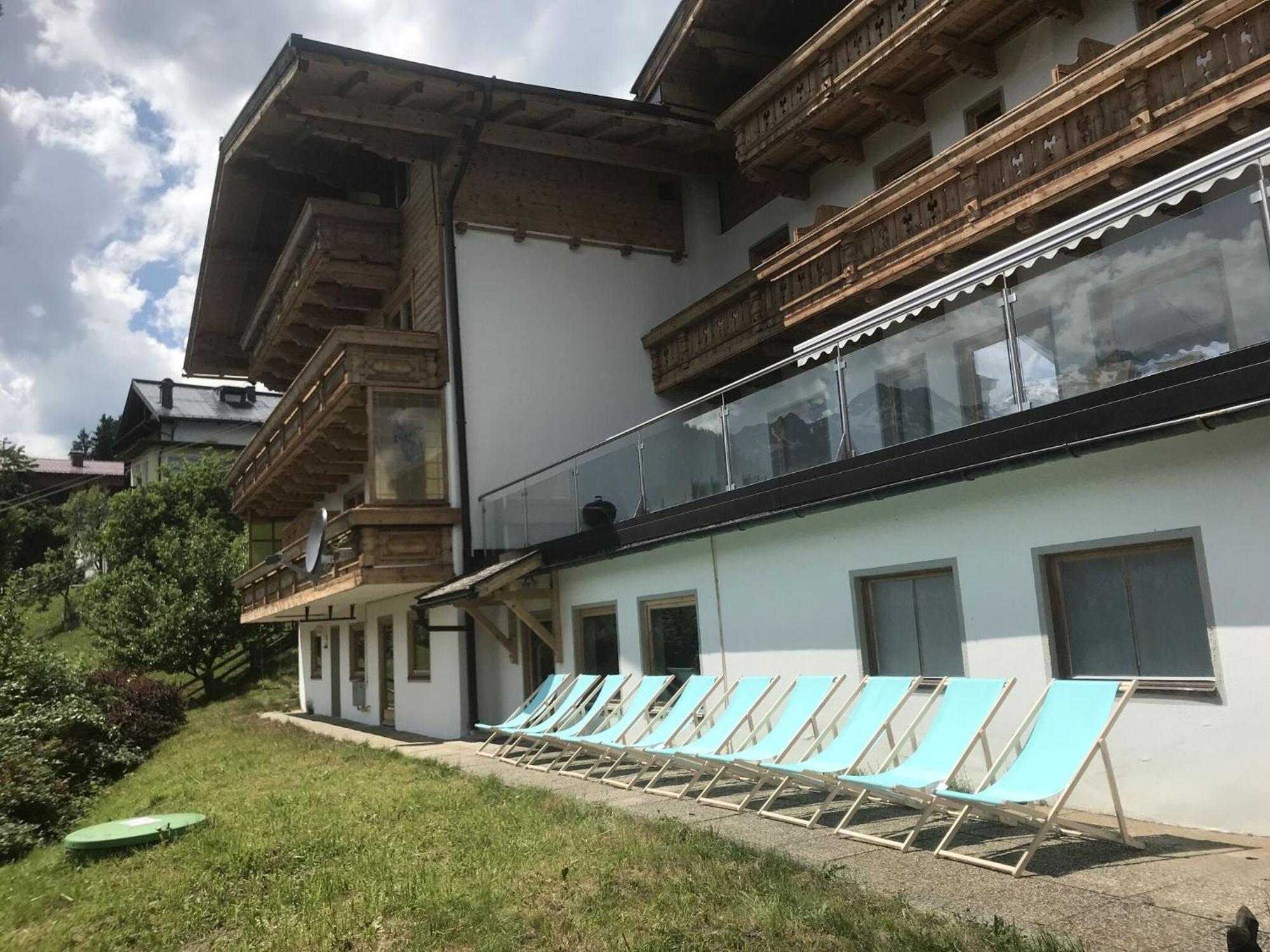 Large luxury chalet near ski area ZillerArena K nigsleiten Konigsleiten Eksteriør bilde